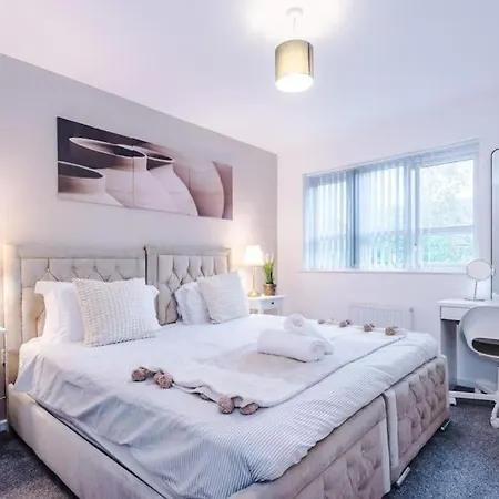 Blue Haven * מנצ'סטר
