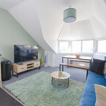 Apartment Cozy And Warm 2 Bed In M16 *