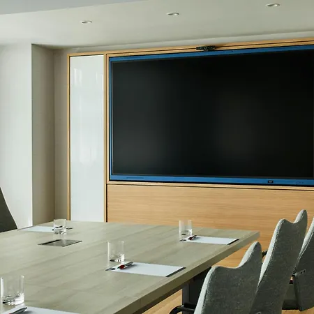 Отель Marriott Piccadilly Манчестер