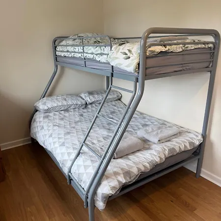 Modern, Quiet, Sleeps 10, Etihad, Coop Live,