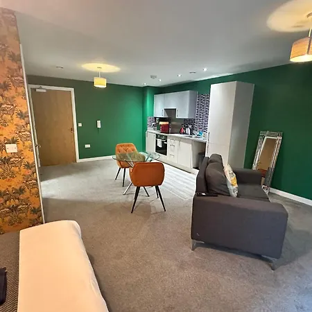 Apartmanhotel Beehosting Adelphi Wharf 4*