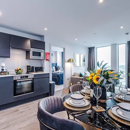 Stunning New 2-bed Flat In Perfect For Couples Daire