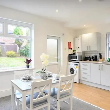 Nyaraló Miriam House