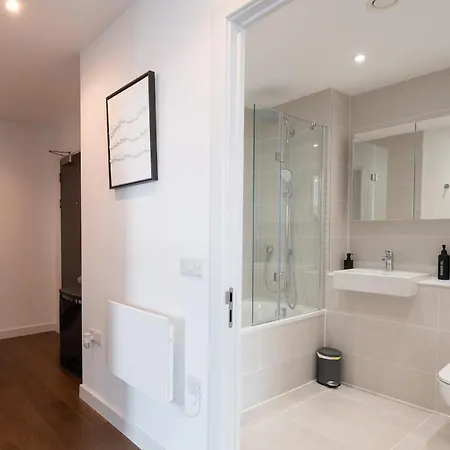 2 Bedroom By Torr Group Flexible Renting With Free Wifi