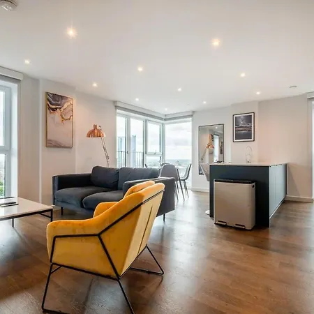 Apartment Stylish 2 Bdr By Torr Group Short Lets & Serviced With Free Wifi