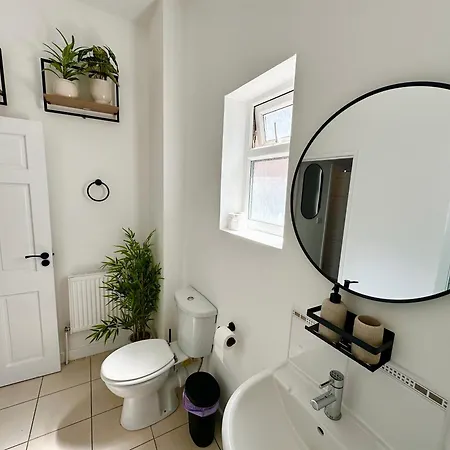 Daire Chic & Modern 2br - Luxury Retreat
