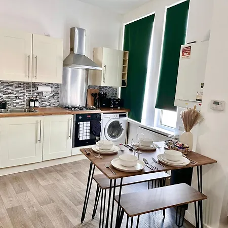 Chic & Modern 2br - Luxury Retreat Daire Manchester