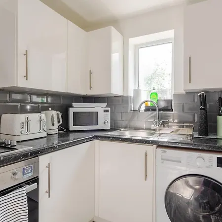 Perfect For Contractors - Comfort & Convenience Apartmán *