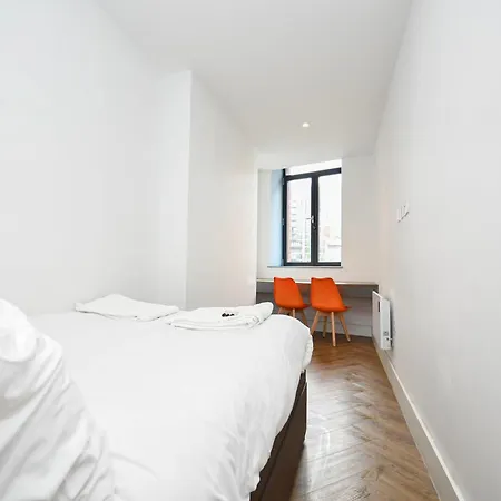 Sleek 2bed Flat In W Security Apartamento *