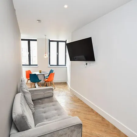 Sleek 2bed Flat In W Security Manchester