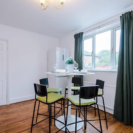 Vakantiehuis Driveway Stunning 3bedroom In Withington