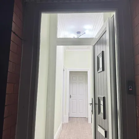住宿加早餐酒店 Near Etihad Stadium 3*