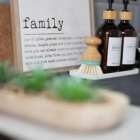 Luxury 1-bed Near Mcr Hospital & Centre شقة