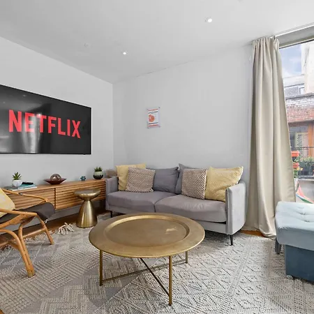4 Bed Canal St Free Parking Vakantiehuis