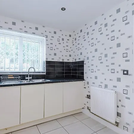 Large 4bedroom 4bathroom Townhouse By Coop Live Arena Hébergement de vacances *