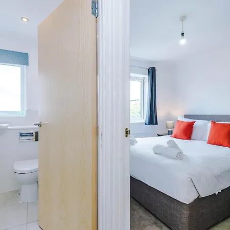 Hébergement de vacances Large 4bedroom 4bathroom Townhouse By Coop Live Arena Manchester