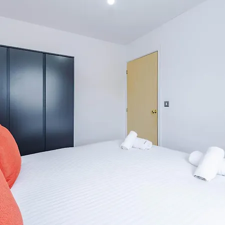 Large 4bedroom 4bathroom Townhouse By Coop Live Arena Manchester