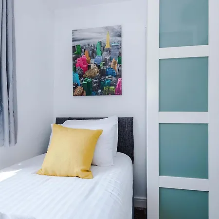 Hébergement de vacances Large 4bedroom 4bathroom Townhouse By Coop Live Arena *