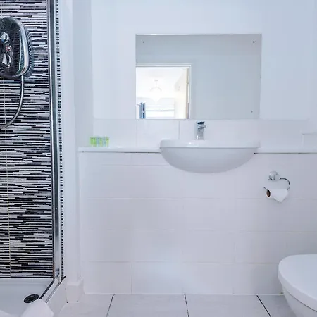 Hébergement de vacances Large 4bedroom 4bathroom Townhouse By Coop Live Arena *