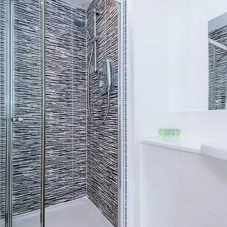 Hébergement de vacances Large 4bedroom 4bathroom Townhouse By Coop Live Arena *