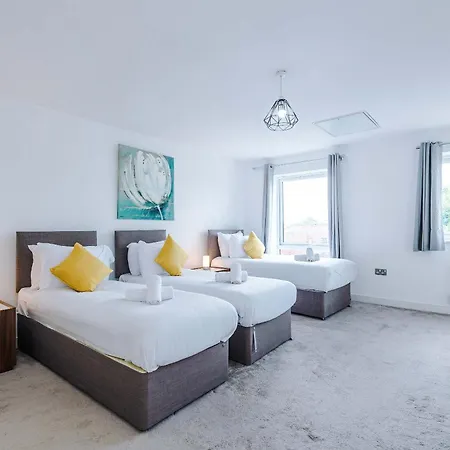 Large 4bedroom 4bathroom Townhouse By Coop Live Arena Manchester