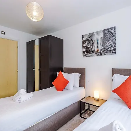 Hébergement de vacances Large 4bedroom 4bathroom Townhouse By Coop Live Arena