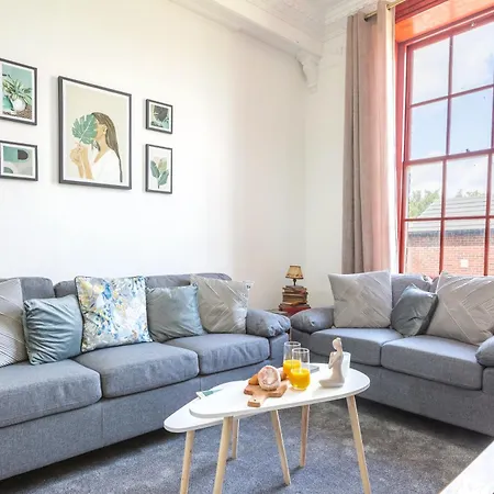 Retreat, Free Parking & Sleeps 5 Apartman Manchester
