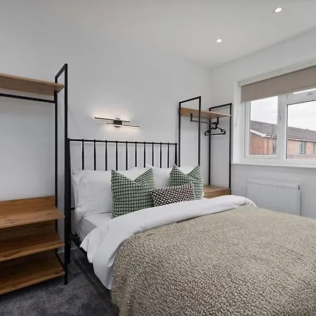 Free Parking The Quays- Sleeps 8 By Genesis Living