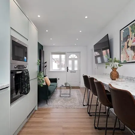 Holiday home Free Parking The Quays- Sleeps 8 By Genesis Living *