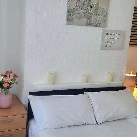 Pensjonat Room In House - Lovely Double Bedroom Near Manchester Airport Manchester