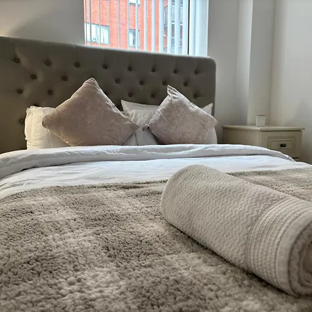 Lux 2bed Centre And Ao Arena Free Parking Modern شقة *