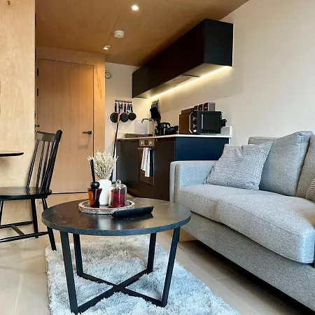 Cute 1 Bed Duplex With Balcony 아파트 맨체스터