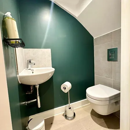 아파트 Cute 1 Bed Duplex With Balcony