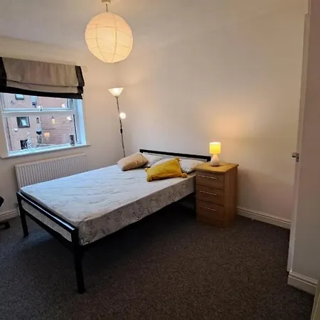شقة Single In Shared Flat On Wilmslow Road