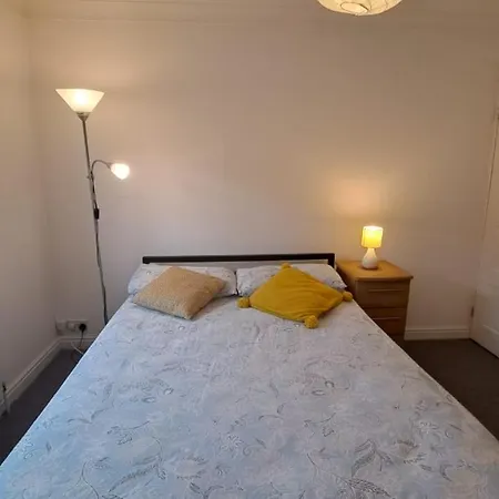 شقة Single In Shared Flat On Wilmslow Road *