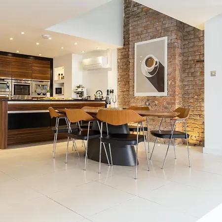Luxury Penthouse With Private Roof Terrace Apartmán