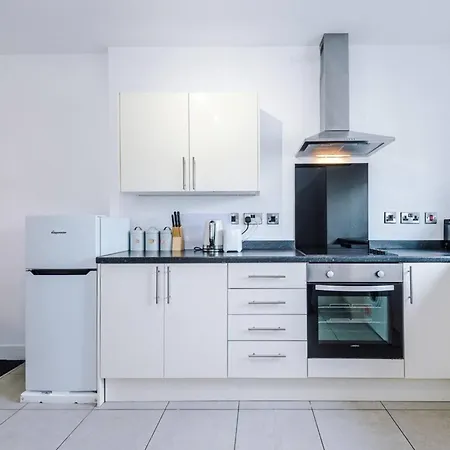 Sleeps 4 + Free Parking Appartamento Manchester