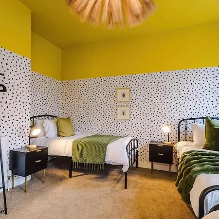 Trendy 3 Bedroom Pad