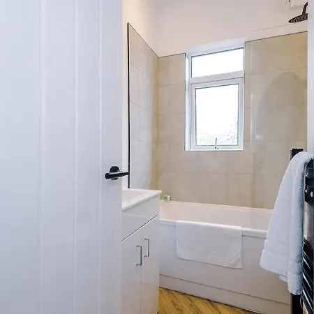 Holiday home Trendy 3 Bedroom Pad *