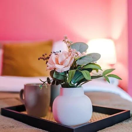 Trendy 3 Bedroom Pad Holiday home Manchester