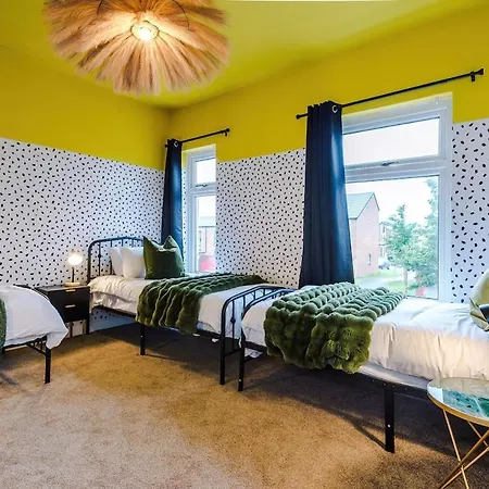 Trendy 3 Bedroom Pad *