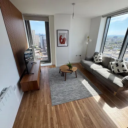 Modern 2-bed In Mediacityuk Hub Mánchester