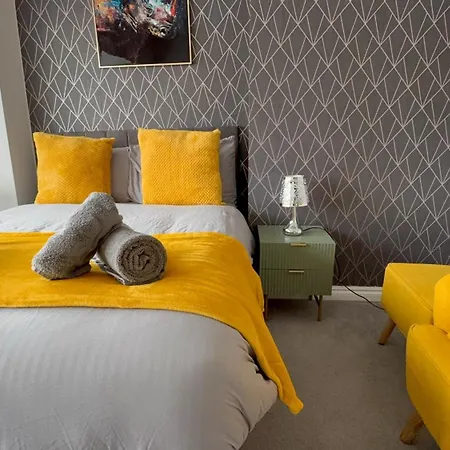 Apartamento Contractor Stays, Fast Wifi, Free Parking, Work