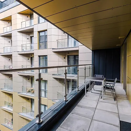 公寓 Charming Salford, Staycation, Wifi, Sleeps 5