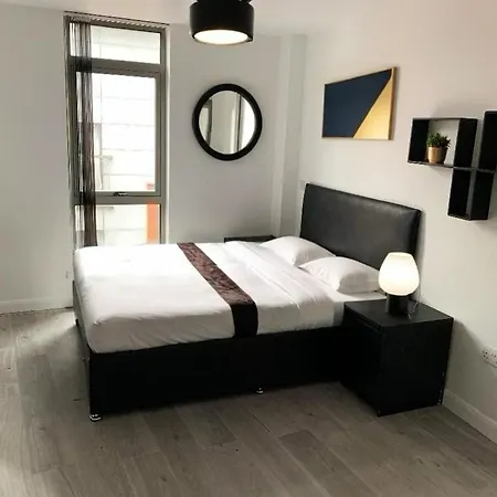 2 Bedroom Centre アパート マンチェスター