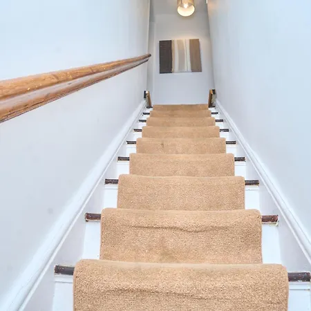 2dbed Close To Etihad Coop Live Manchester