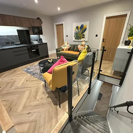 Daire Short Walk To Coop Live And Etihad Stadium Manchester