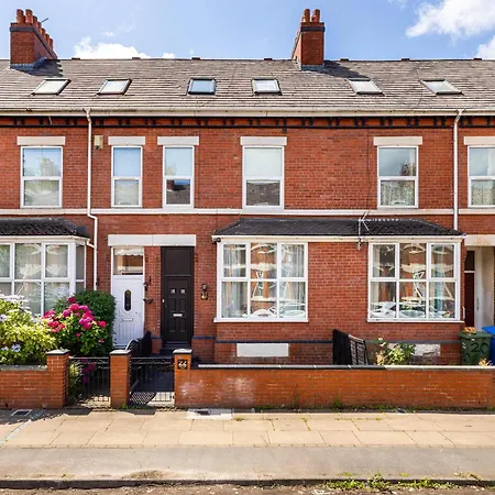 Sleeps 14 The Old Trafford Family Zen By Genesis Living 別荘 マンチェスター