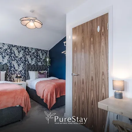 Stunning House By Purestay - 8 Beds With Free Parking * Manchester