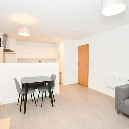 Spacious & Contemporary 1bed